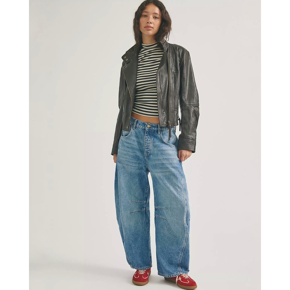 Free People We The Free Blue Good Luck Barrel Leg Jeans Ultra Moon Beam Size 27